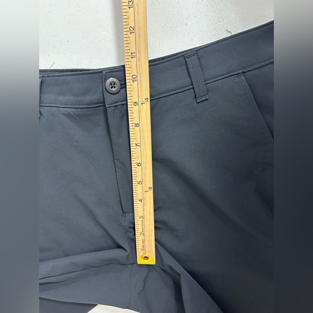 Under Armour Men's Gray Chino Shorts Polyester Regular Fit Pockets Button - Picture 9 of 10